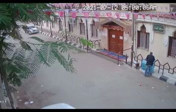 ضبط المتهم بسرقة صندوق تبرعات مسجد بحدائق حلوان