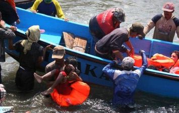 غرق قوارب قبالة سواحل إندونيسيا
