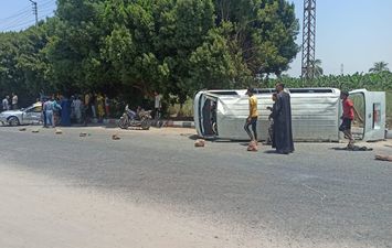إصابة 8 أشخاص إثر حادث بالحجيرات في قنا