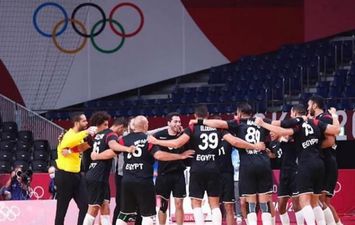 انطلاق مباراة منتخب مصر لكرة اليد مع نظيره البحريني