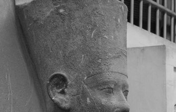 تماثيل الملك سنوسرت