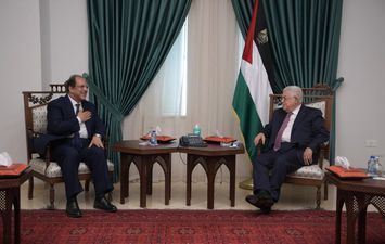 عباس كامل في زيارة فلسطين