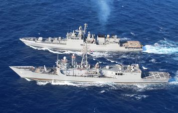 القوات البحرية المصرية والهندية تنفذان تدريبًا بحريًا عابرًا بنطاق الأسطول الشمالي بالبحر المتوسط
