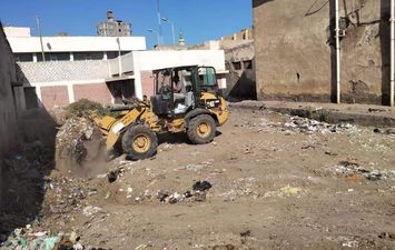 محافظ كفر الشيخ : رفع 2056طن مخلفات وحملات نظافة مكثفة بالمراكز والمدن