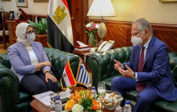 وزيرة الصحة تستقبل السفير اليوناني لدى مصر 
