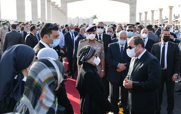 الرئيس عبد الفتاح السيسي يتقدم جنازة المشير محمد حسين طنطاوی