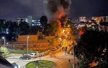 اندلاع حريق ضخم في مستشفى لعلاج مرضى كورونا