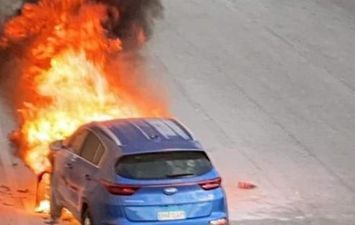 حريق سيارة ملاكي- صورة أرشيفية