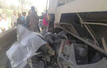 مصرع شخص تصادم بسيارته في قطار بنجع حمادي