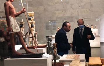 وفود بالمتحف القومي للحضارة المصرية