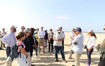 وزارة الري تنظم زيارة لممثلي عدد من الدول والمنظمات الدولية للاطلاع علي تجربتها في حماية الشواطئ