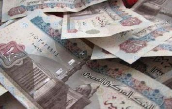المشدد 3 أعوام لمصور بتهمة صناعة العملات الورقية المزورة في قنا