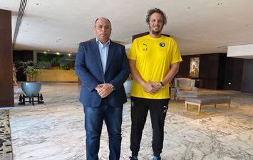 سفير مصر بتنزانيا يزور بعثة بيراميدز في فندق إقامتها بدار السلام