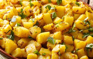 طريقة عمل البطاطس من المطبخ الهندي