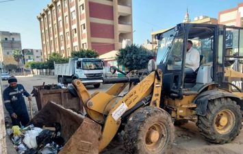 استمرار حملات النظافة وصيانة كشافات الإنارة العامة بشوارع مدينة الحامول 