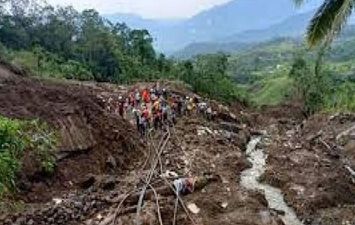 انهيار أرضي في إقليم جاوة الوسطى بإندونيسيا