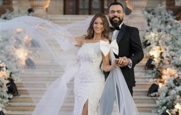خالد عليش وزوجته