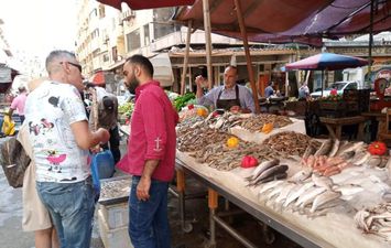 صورة سوق السمك 