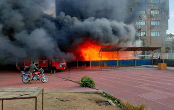  اخماد حريق داخل مدرسة في الجيزة 