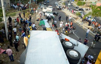   حادث سير بين شاحنتين بالمكسيك