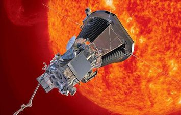 دخول أول مركبة فضائية إلى الغلاف الجوي الشمسي