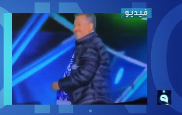  محمد عبده يرقص على طريقة مايكل جاكسون