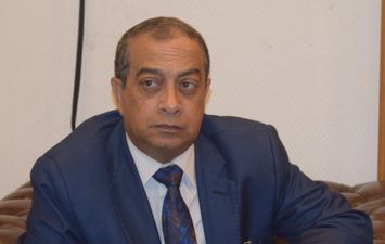 أحمد عبد الواحد، رئيس شعبة الجمارك بالغرفة التجارية