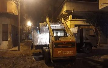حملات نظافة ليلية مكثفة بشوارع مدينة دسوق