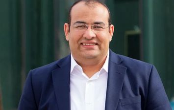 الدكتور محمد ثروت حسن العالم المصري الذي رصد حركة الإلكترونات في زمن الأوتوثانية
