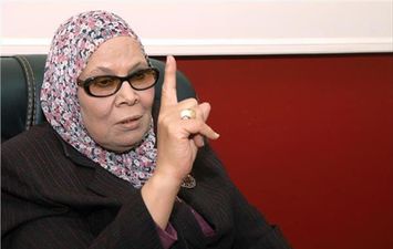 الدكتورة آمنة نصر أستاذ العقيدة والفلسفة بجامعة الأزهر