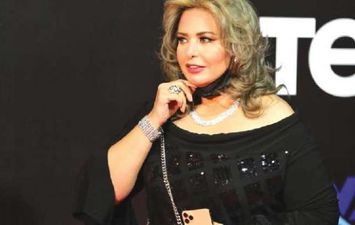 الفنانة صابرين