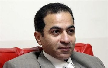 هشام إبراهيم أستاذ التمويل