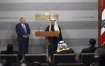 وزير خارجية لبنان في الكويت حاملا ردود بلاده على اقتراحات خليجية