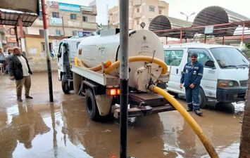 محافظ كفر الشيخ: رفع درجة الاستعداد القصوى والطوارئ بأجهزة المحافظة لمواجهة الطقس السىء 