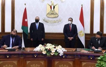 رئيس الأعلى للإعلام ووزير الدولة لشئون مجلس الوزراء الأردني يوقعان بروتوكول تعاون في مجال الإعلام