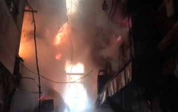جانب من حريق سوق الأحذية في طهران بإيران
