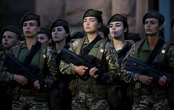 جيش اوكرانيا نساء.jpeg