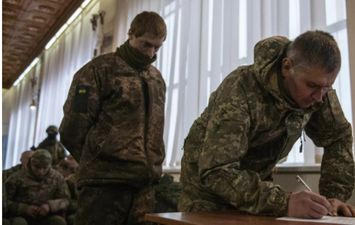 عسكري اوكراني