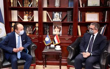 وزير السياحة والآثار يلتقي بالمدير الجديد للمكتب الإقليمي لليونسكو للعلوم في الدول العربية