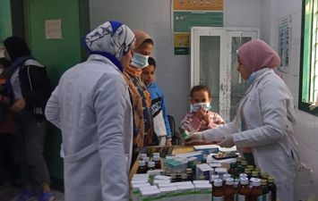 جامعة كفر الشيخ تنظم قافلة طبية مجانية بقرية &laquo;منية المرشد&raquo; ضمن المبادرة الرئاسية حياة كريمة 