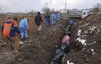 مقابر جماعية في اوكرانيا 