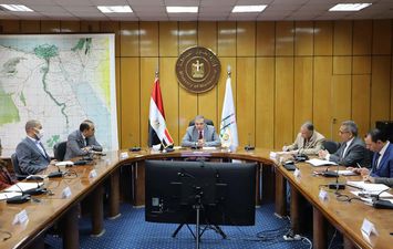 سعفان يلتقي تحالف 3 شركات مصرية للعمل في مشروعات إعمار ليبيا