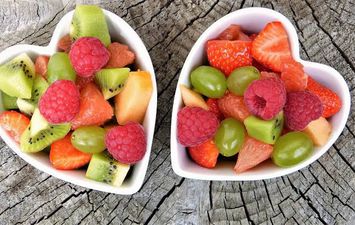 تعزز صحة القلب..  تعرف علي فوائد تناول الفاكهة يومياً 