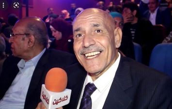  الفنان عزت بدران