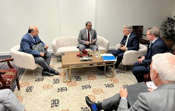 علي هامش المؤتمر الوزاري الخامس بالمغرب... سعفان يبحث مع مفوض الاتحاد الأوروبي