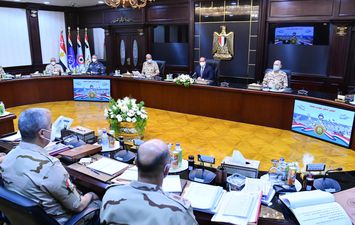 الرئيس السيسي خلال اجتماع مع القوات المسلحة