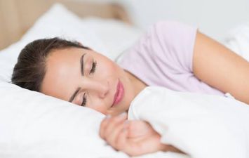 6 مشروبات طبيعية تساعدك على النوم بشكل صحي 