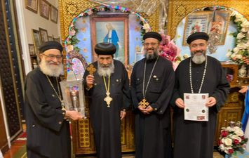 مطرانية الأقباط الأرثوذكس ببورسعيد تستقبل شعلة النور المقدس 