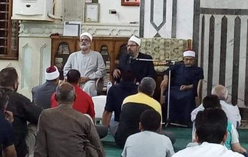 أوقاف مطروح تنفذ ٣٠ أمسية بالمساجد حول فضل بيت الله الحرام