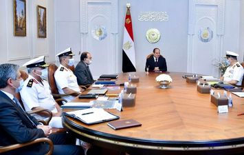 الرئيس عبد الفتاح السيسي يتابع مشروعات تطوير وحماية الشواطئ بمدينة الإسكندرية والساحل الشمالي